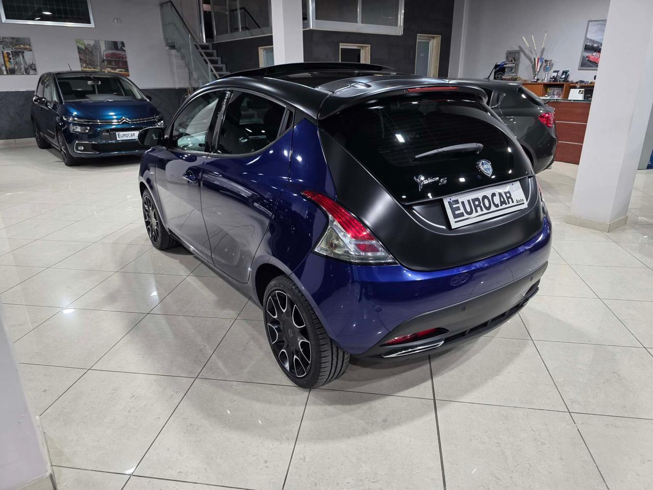 Lancia Ypsilon 1.3 MJT 16V 95 CV 5 porte S&S S Momodesign