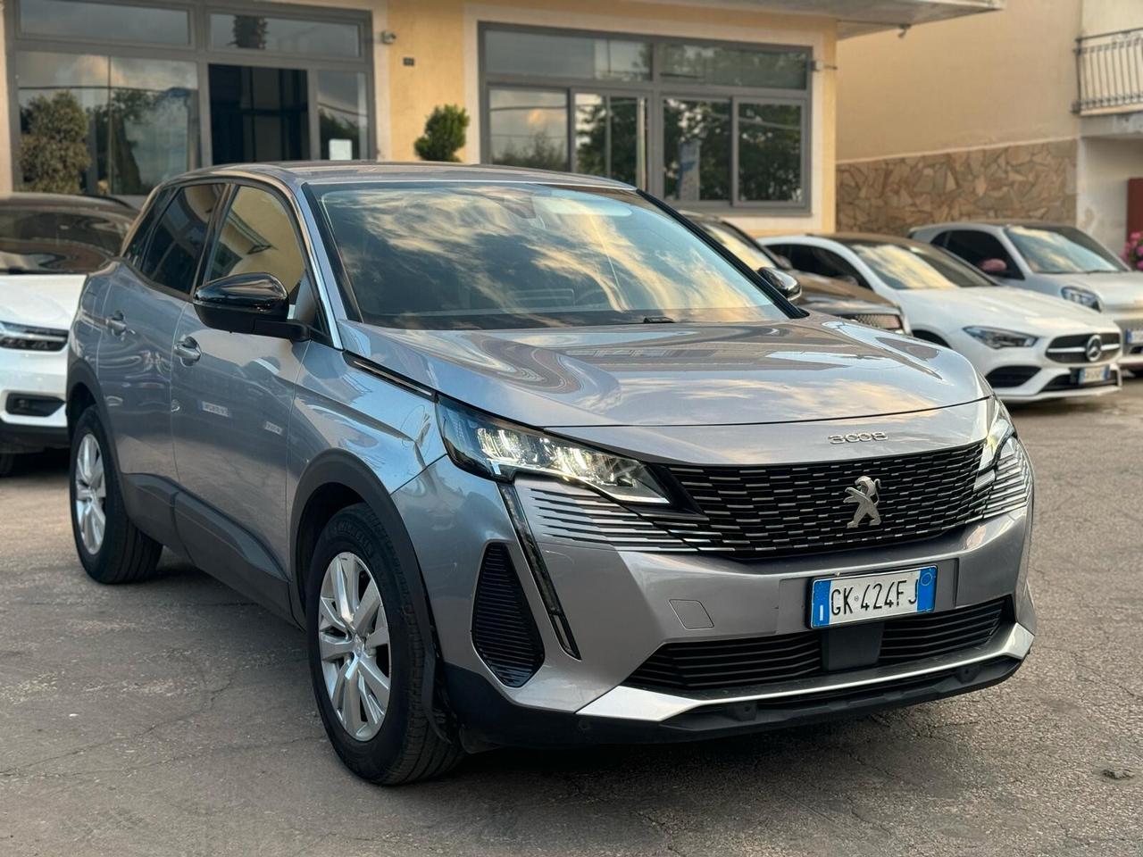 Peugeot 3008 130cv ALLURE CAMBIO AUTOMATICO