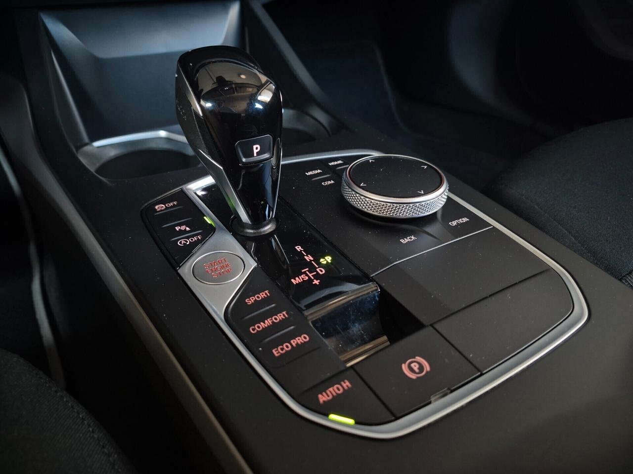 BMW 116 D MSPORT STEPTRONIC LED CARPLAY NAVI LIVE COCKPIT