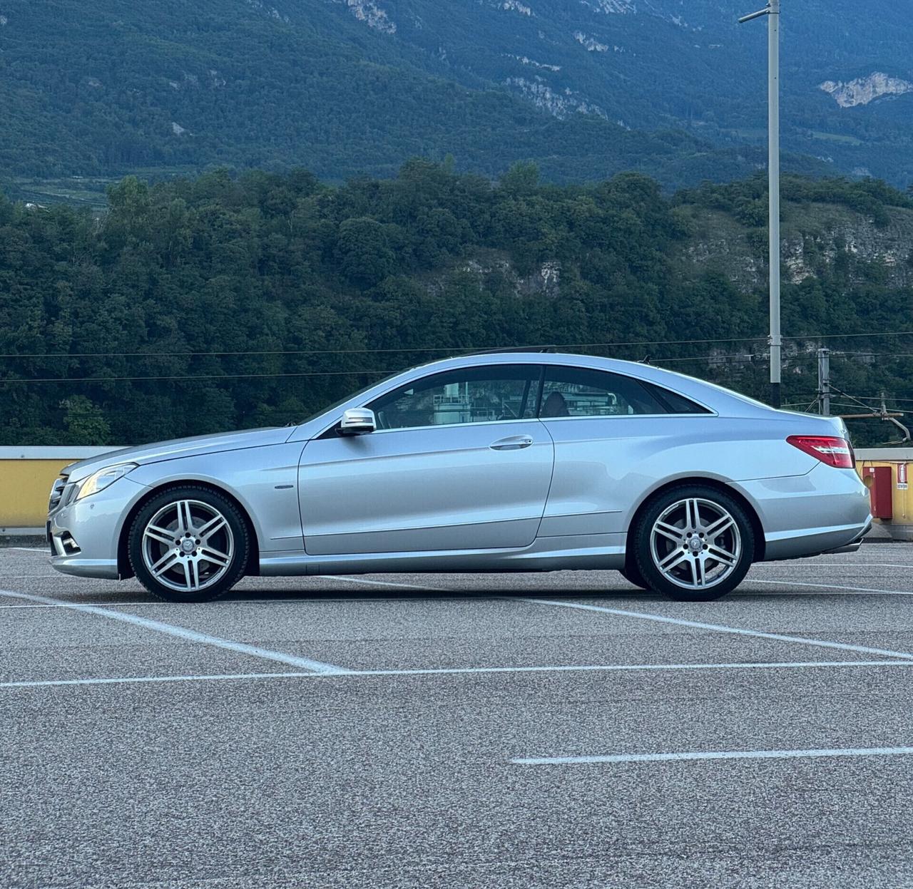 Mercedes-benz E220 AMG FULL OPTIONAL