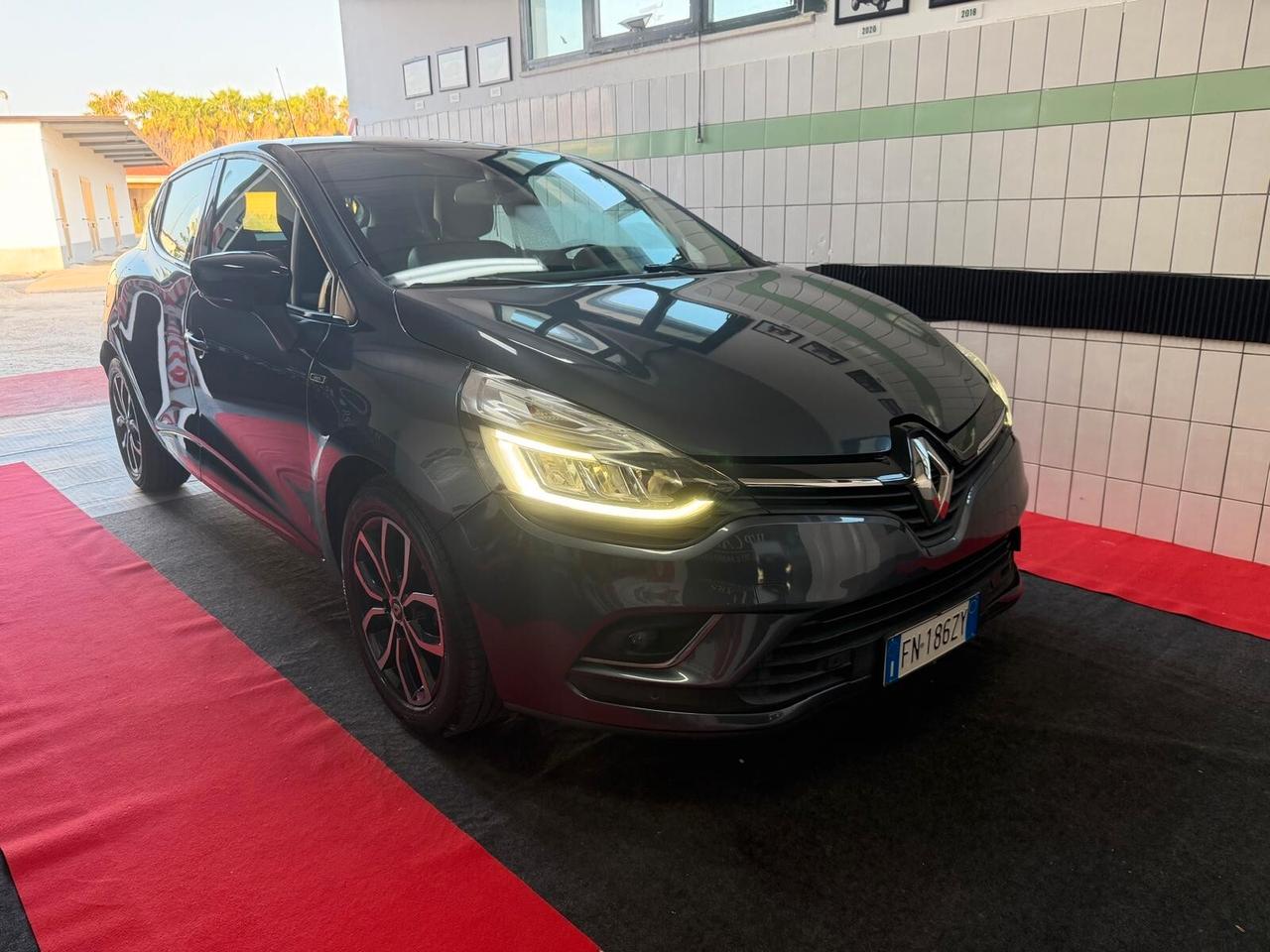 Renault Clio dCi 8V 75 CV Start&Stop 5 porte Energy Duel
