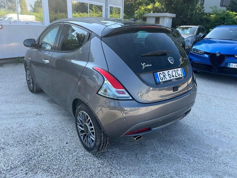 Lancia Ypsilon Ypsilon 1.0 FireFly 5 porte S&S Hybrid Gold Plus