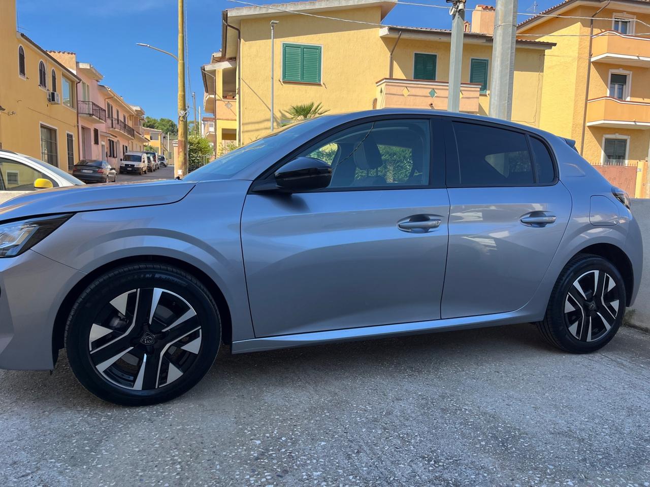 Peugeot 208 1.2 Puretech 100 S&S ALLURE