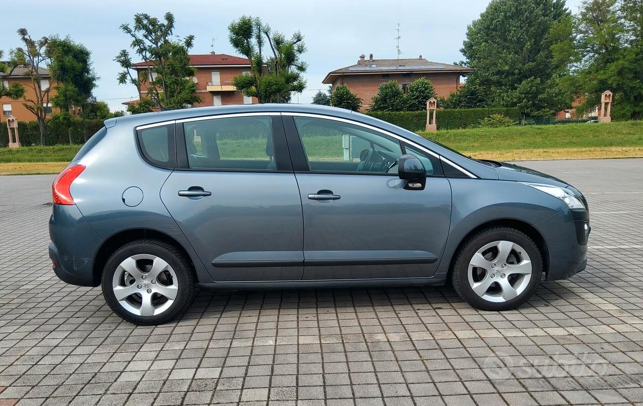 Peugeot 3008 1.6 e-HDi 112CV cambio robotizzato S.&S. Business
