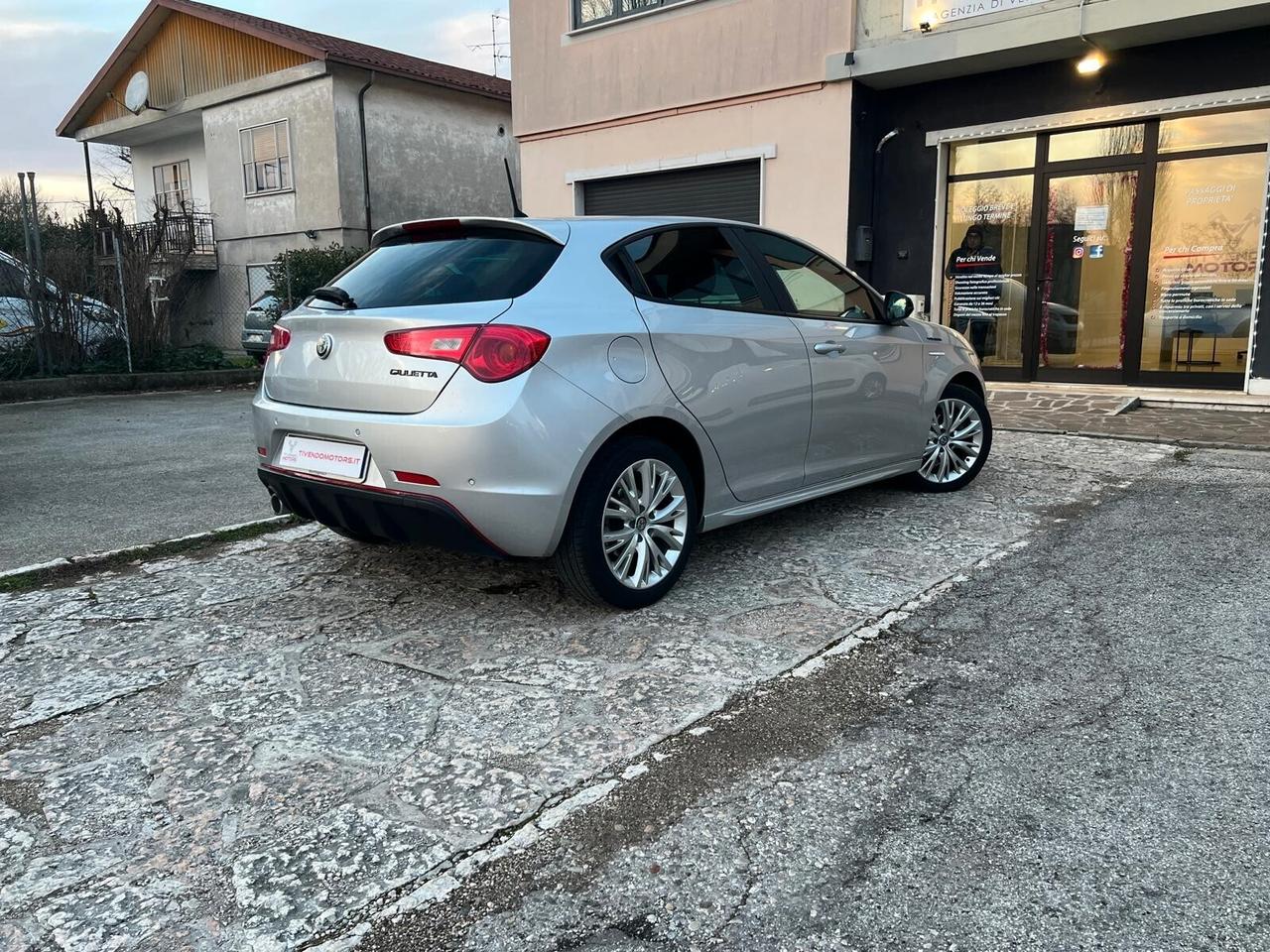 Alfa Romeo Giulietta 1.6 JTDm TCT 120 CV Super Pack sportivo Veloce