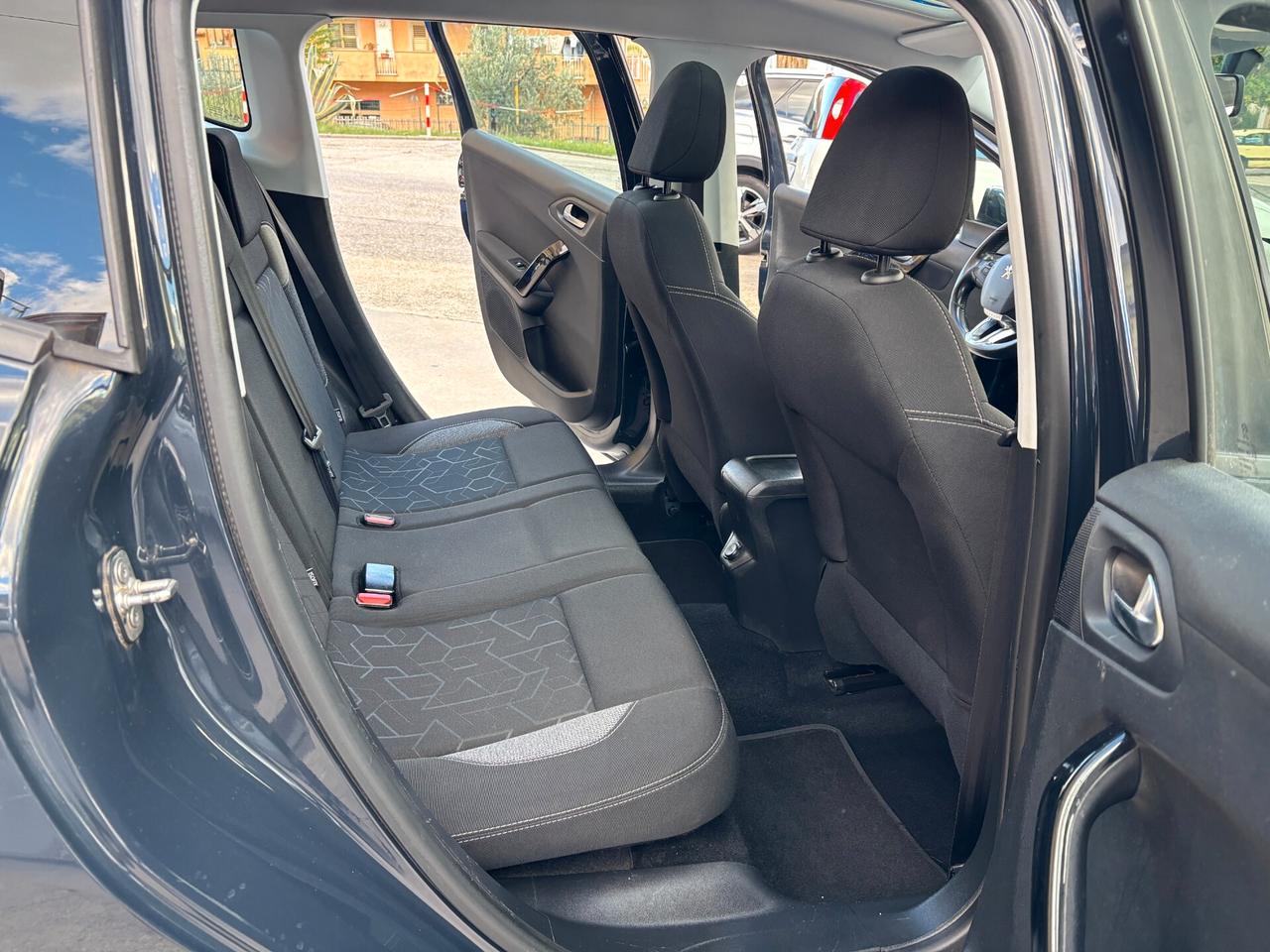 Peugeot 2008 BlueHDi TETTO PANORAMICO -2019