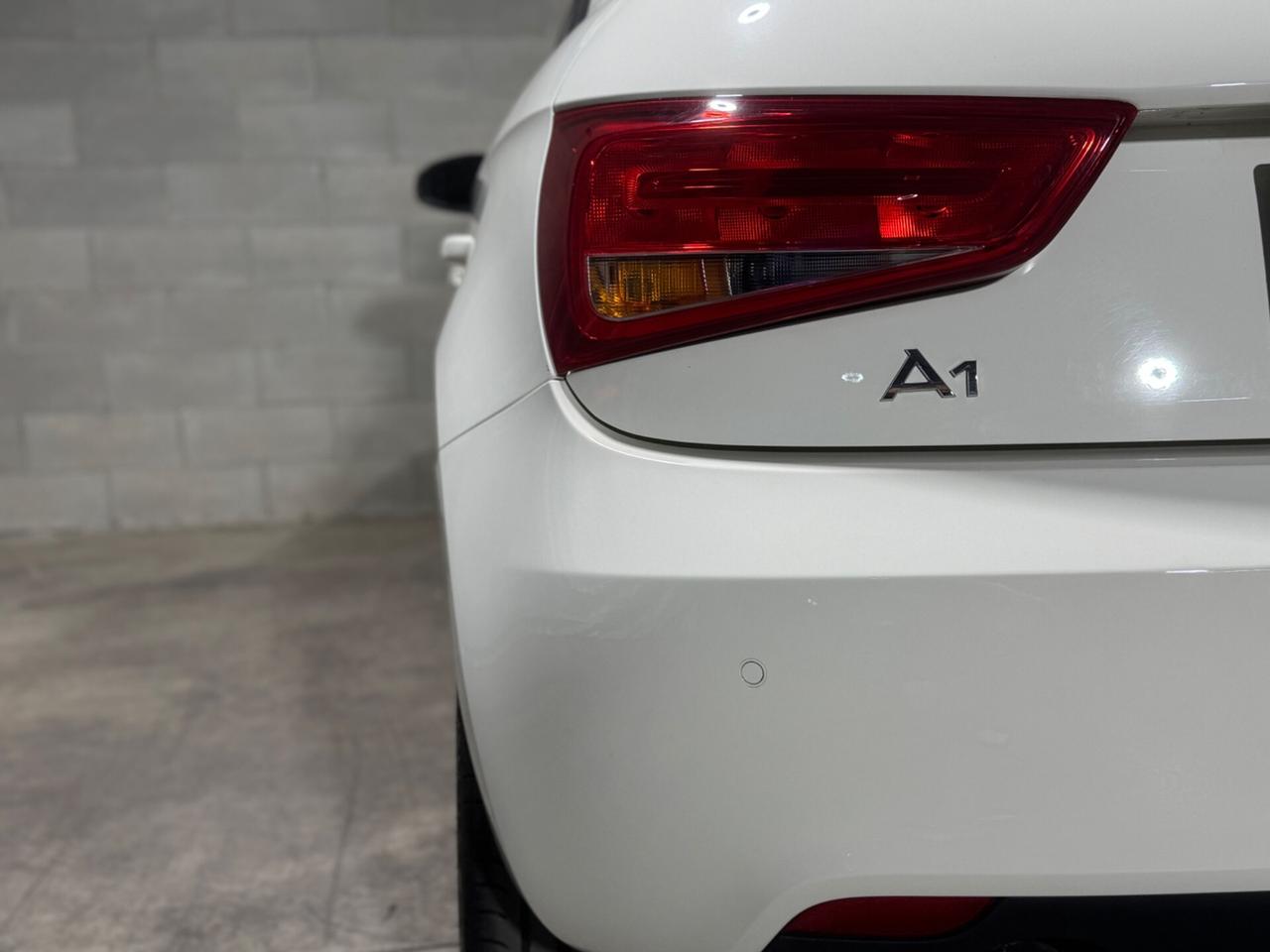 Audi A1 1.6 TDI 90CV MANUALE NEOPATENTATI