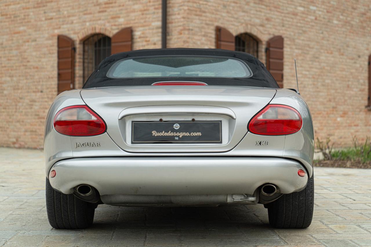 Jaguar XK8 - JAG00081