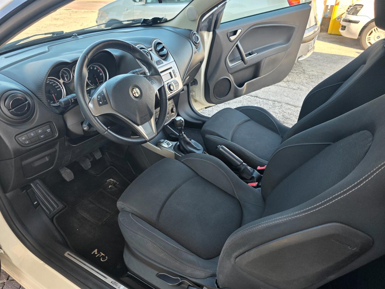 Alfa Romeo MiTo 1.4 105 CV M.air S&S Distinctive Sport Pack