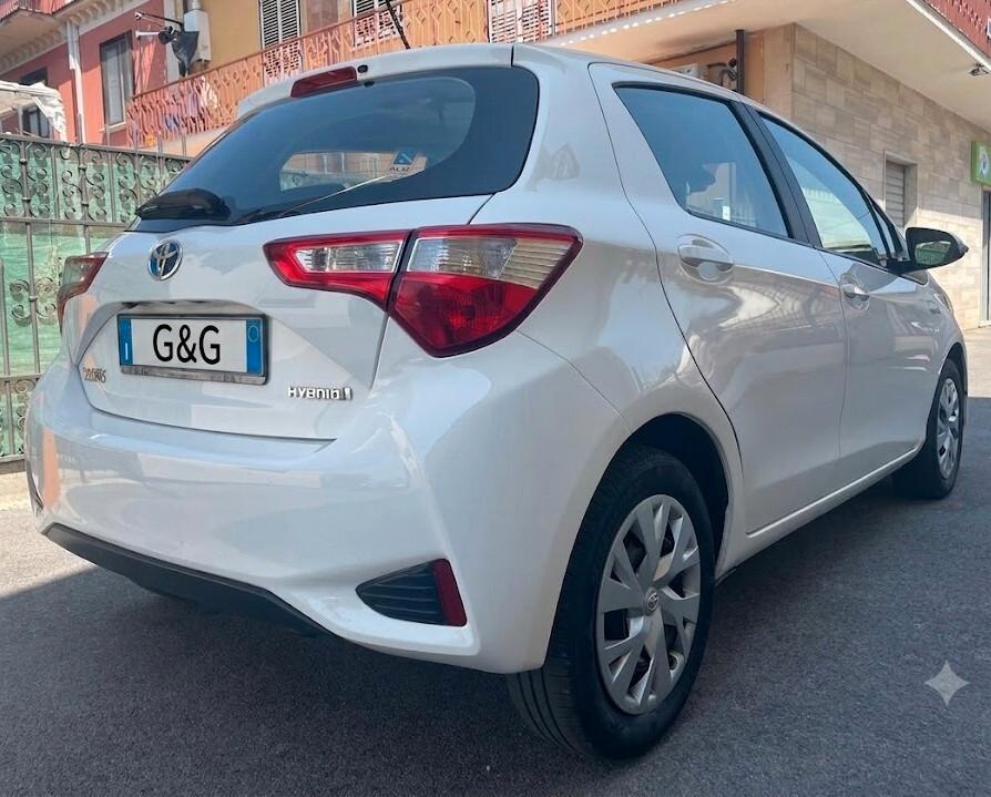 Toyota Yaris 1.5 Hybrid 5 porte Business