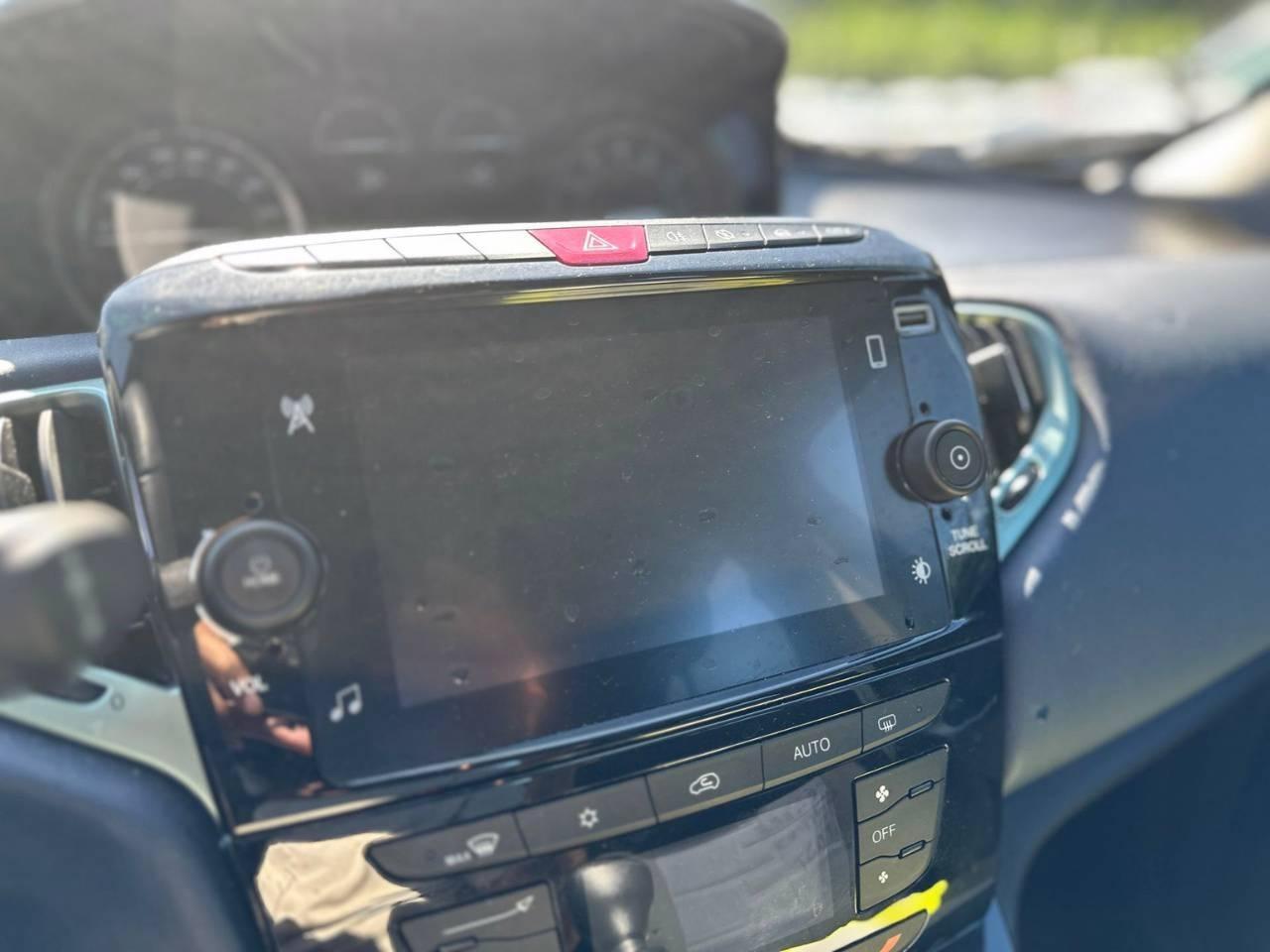 LANCIA Ypsilon III 2021 - Ypsilon 1.0 firefly hybrid Platino s&s 70cv