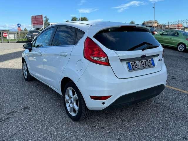 Ford Fiesta Fiesta 5p 1.4 16v + Gpl