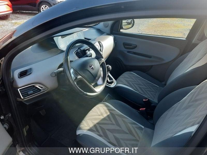 Lancia Ypsilon 1.2 69 CV 5 porte Gold