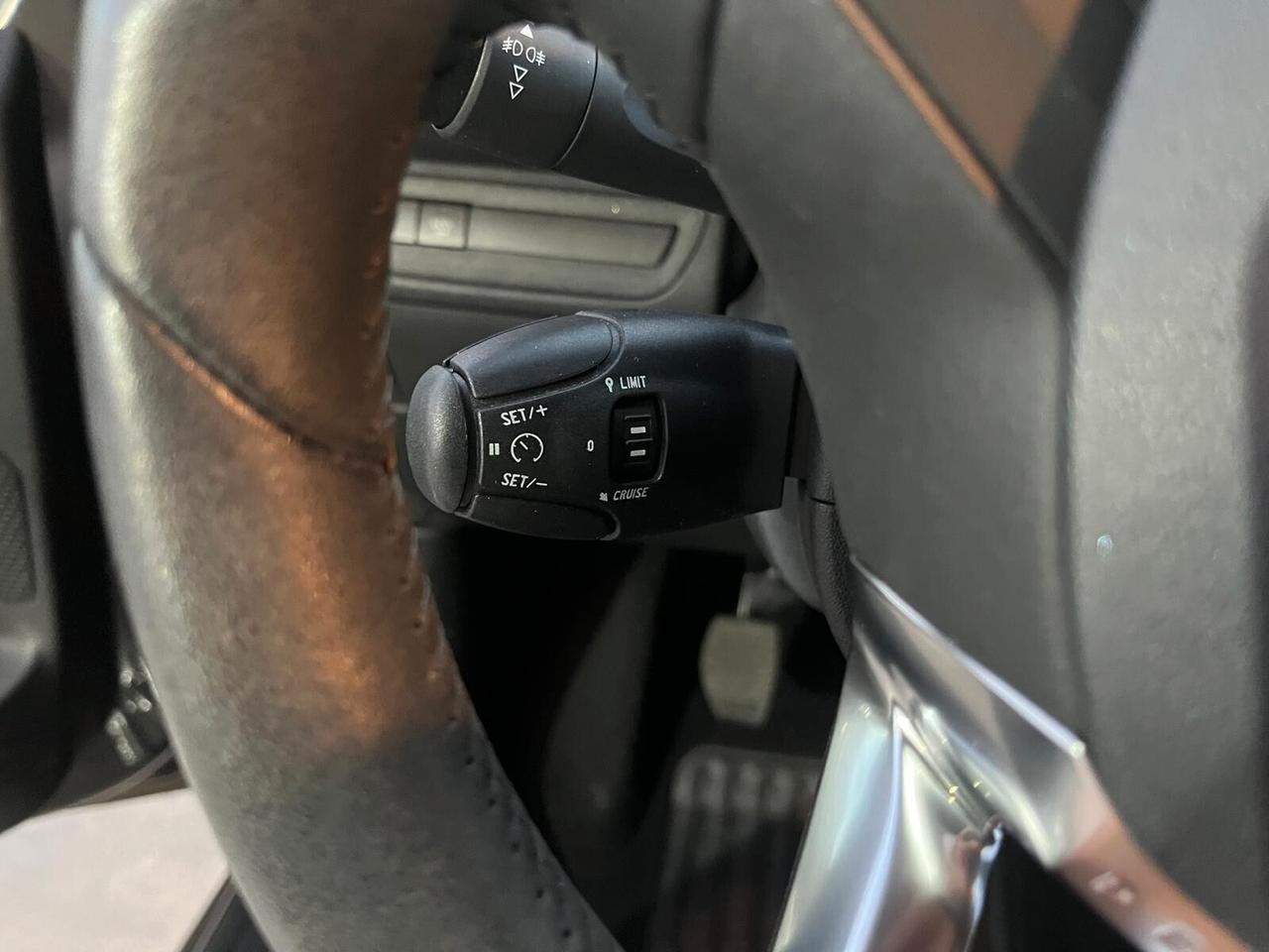 Peugeot 208 PureTech 83 S&S 5 porte Signature