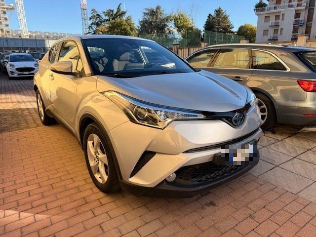 TOYOTA C-HR 1.8 Hybrid E-CVT Active