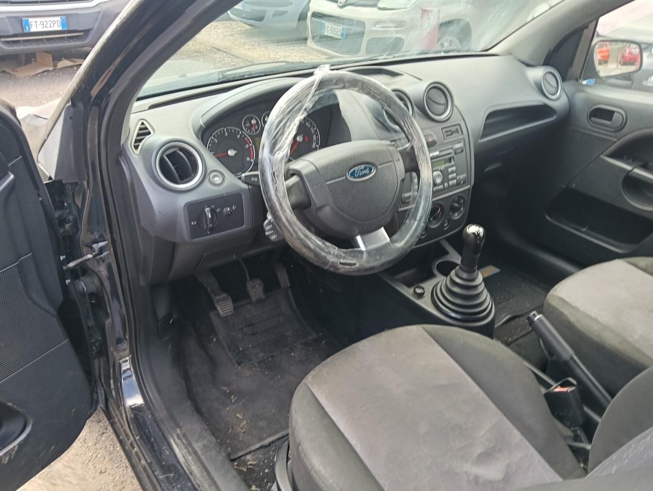 Ford Fiesta 1.4 TDCi 3p.Neopatentati