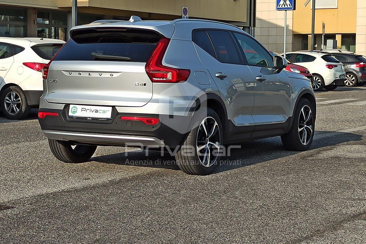 VOLVO XC40 D4 AWD Geartronic Momentum