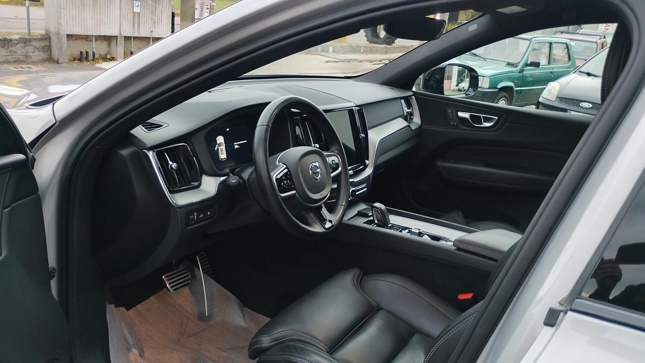 Volvo XC 60 XC60 T6 Recharge Plug-in Hybrid AWD automatico Ultimate Dark