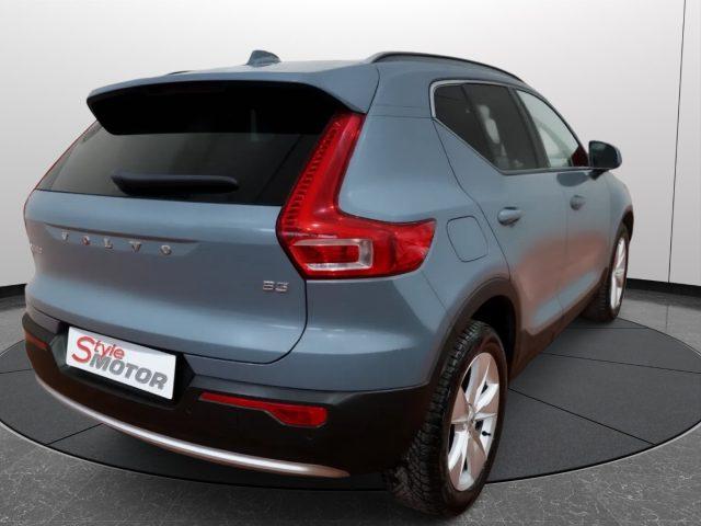 VOLVO XC40 B3 automatico Business MHEV Certificata