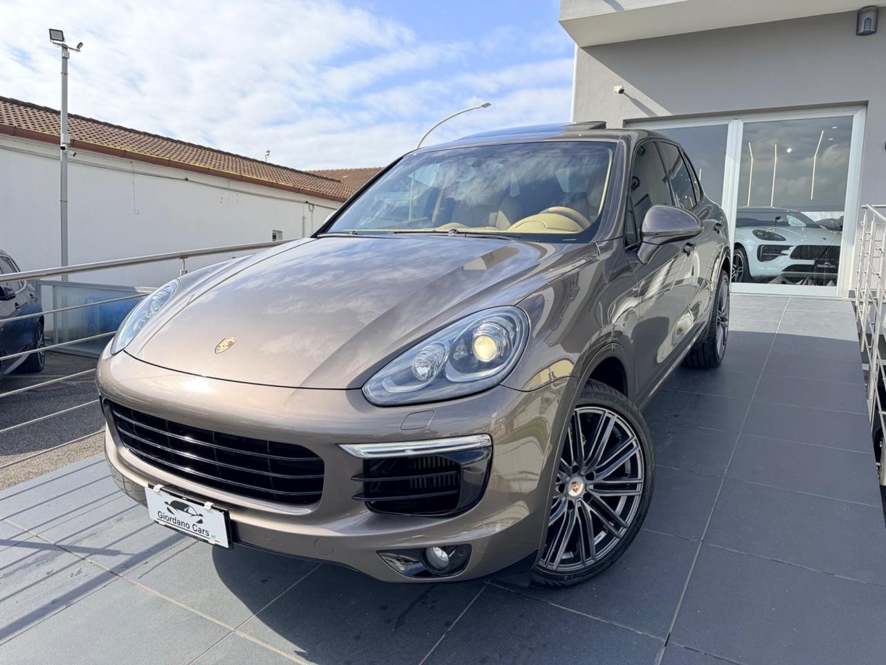 Porsche Cayenne 3.0 Diesel in garanzia no tasse
