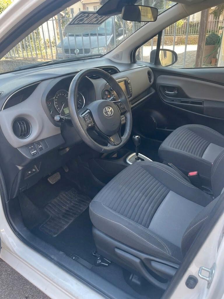 Toyota Yaris 1.5 Hybrid 5 porte Business