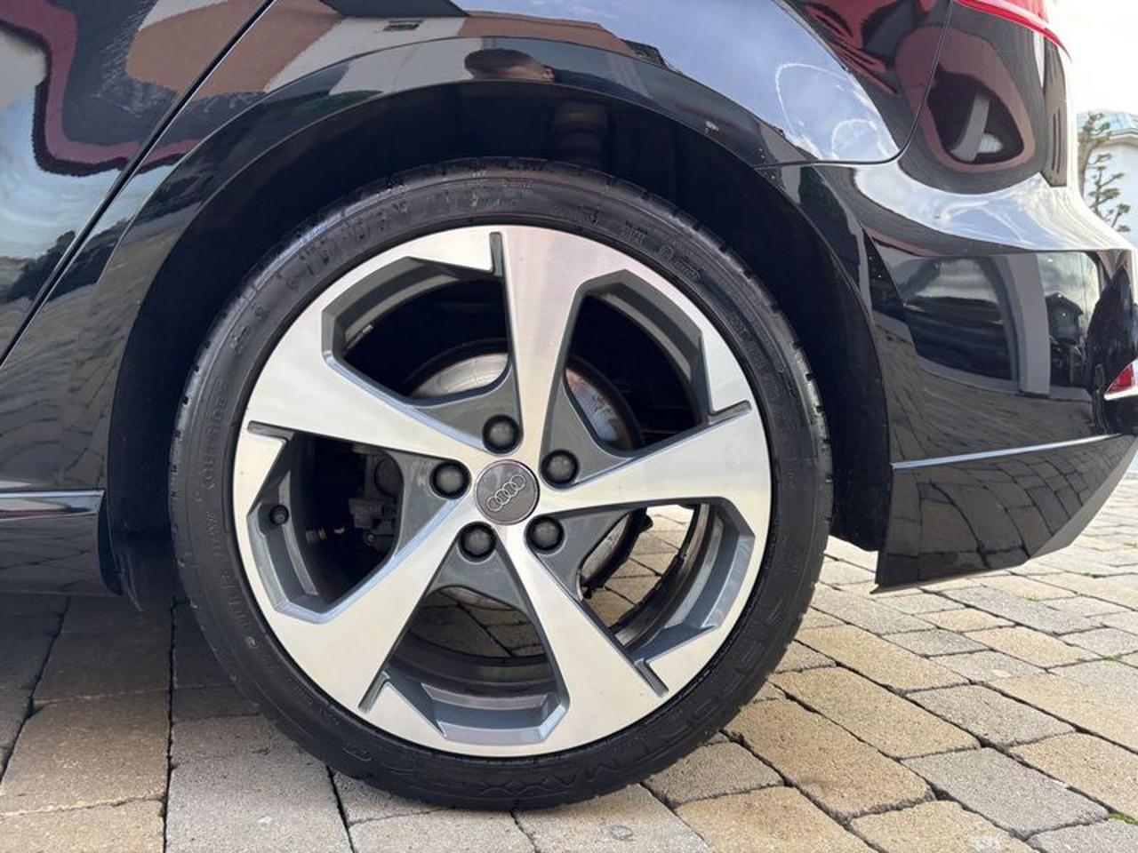 Audi A3 SPB 2.0 TDI S Line S tronic FULL LED-NAVI-18"