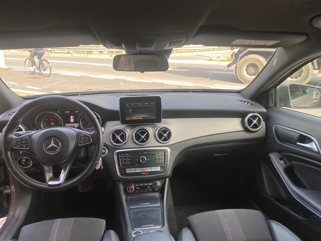 Mercedes-benz GLA 200 d Automatic 4Matic Sport