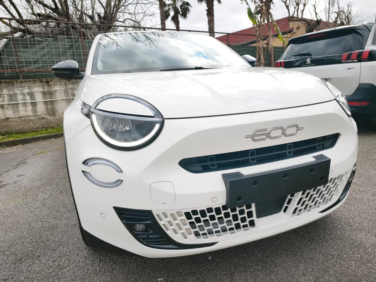 Fiat 600 Hybrid 110 CV DCT MHEV La Prima