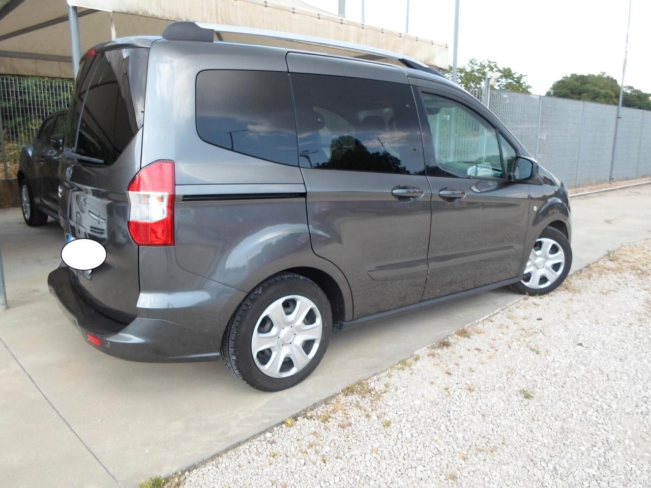 Ford Tourneo Courier 1.5 TDCI 75 CV Plus