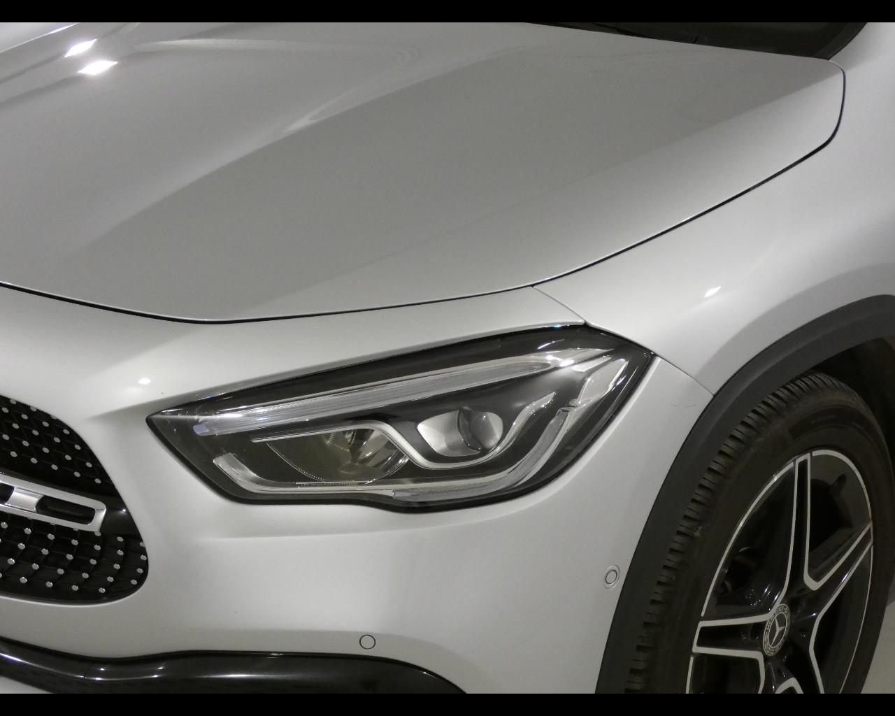 Mercedes-Benz GLA (H247) - GLA 200 d Automatic Premium