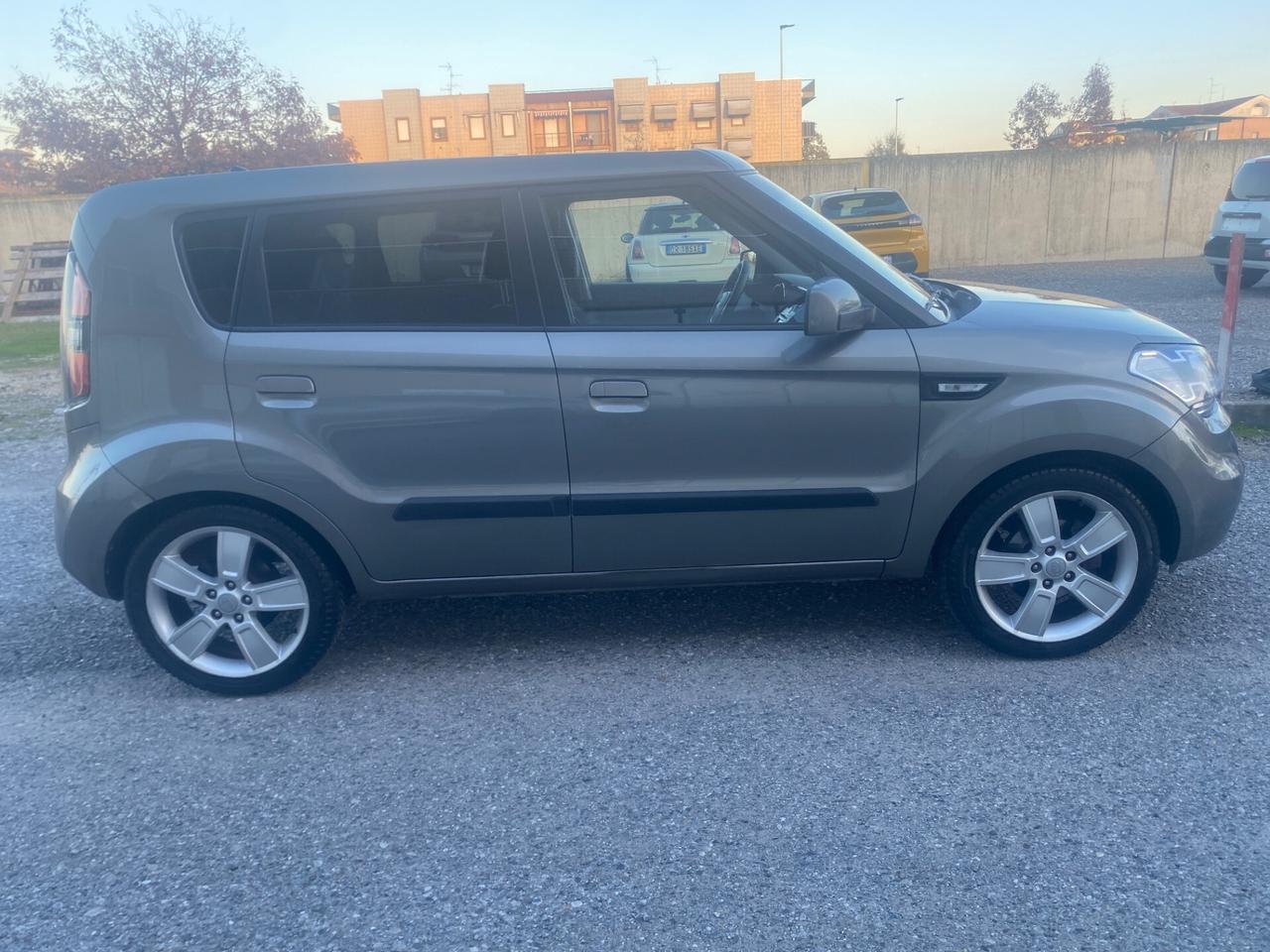 Kia Soul 1.6 CVVT Active Bi-Fuel