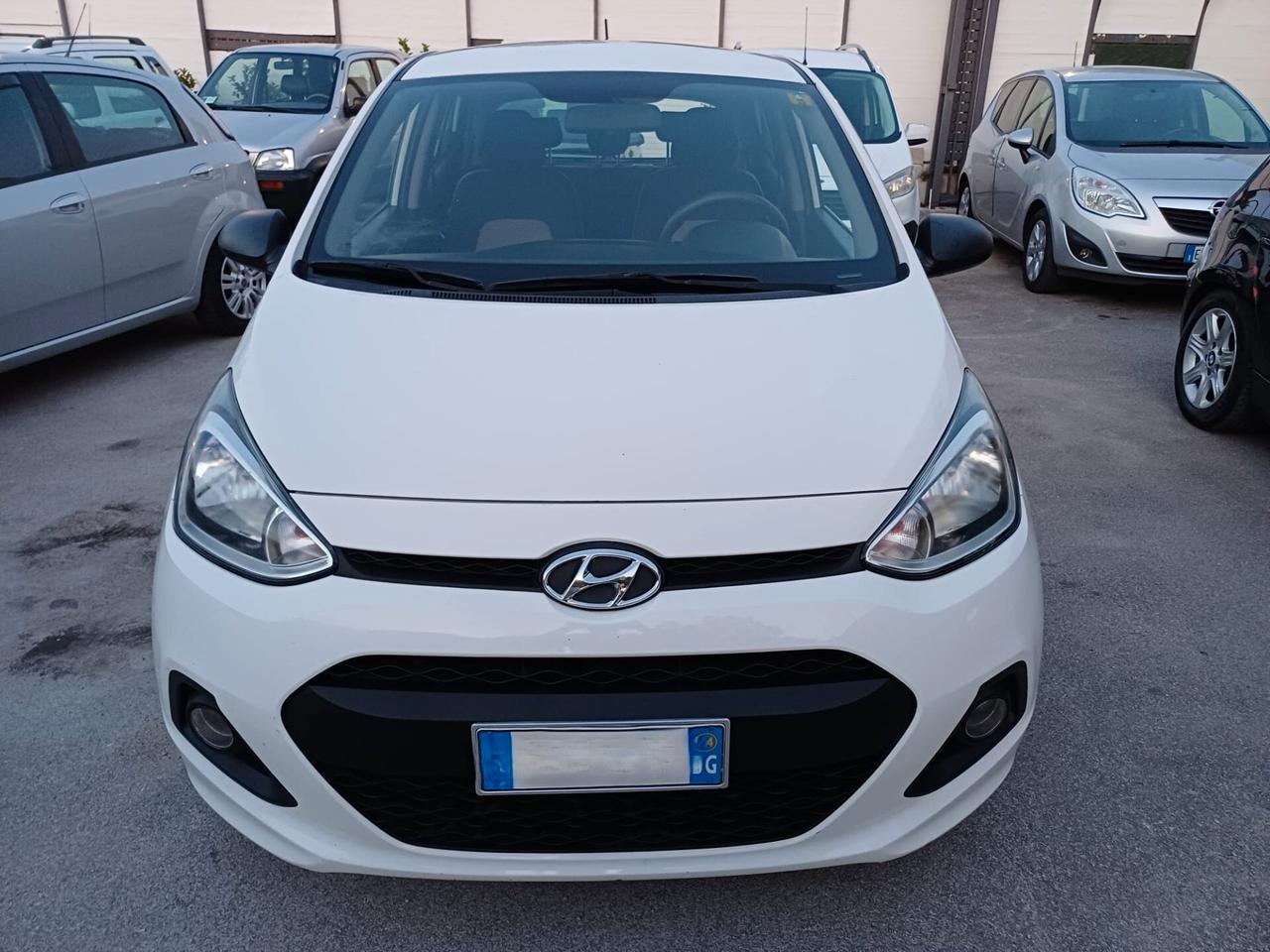 Hyundai i10 GPL DI SERIE PARI AL NUOVO - 2015