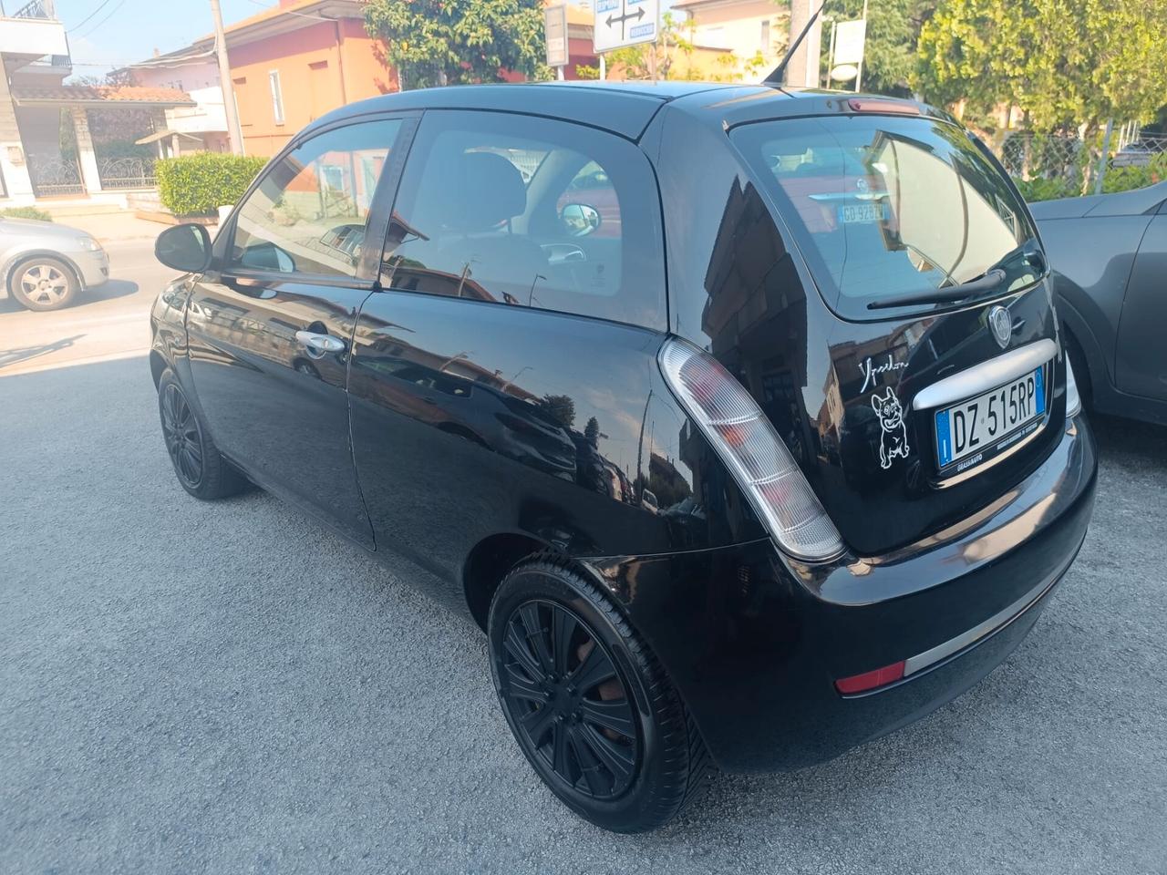 LANCIA Y 1.2 BENZINA 60 cv OK NEOPATENTATO