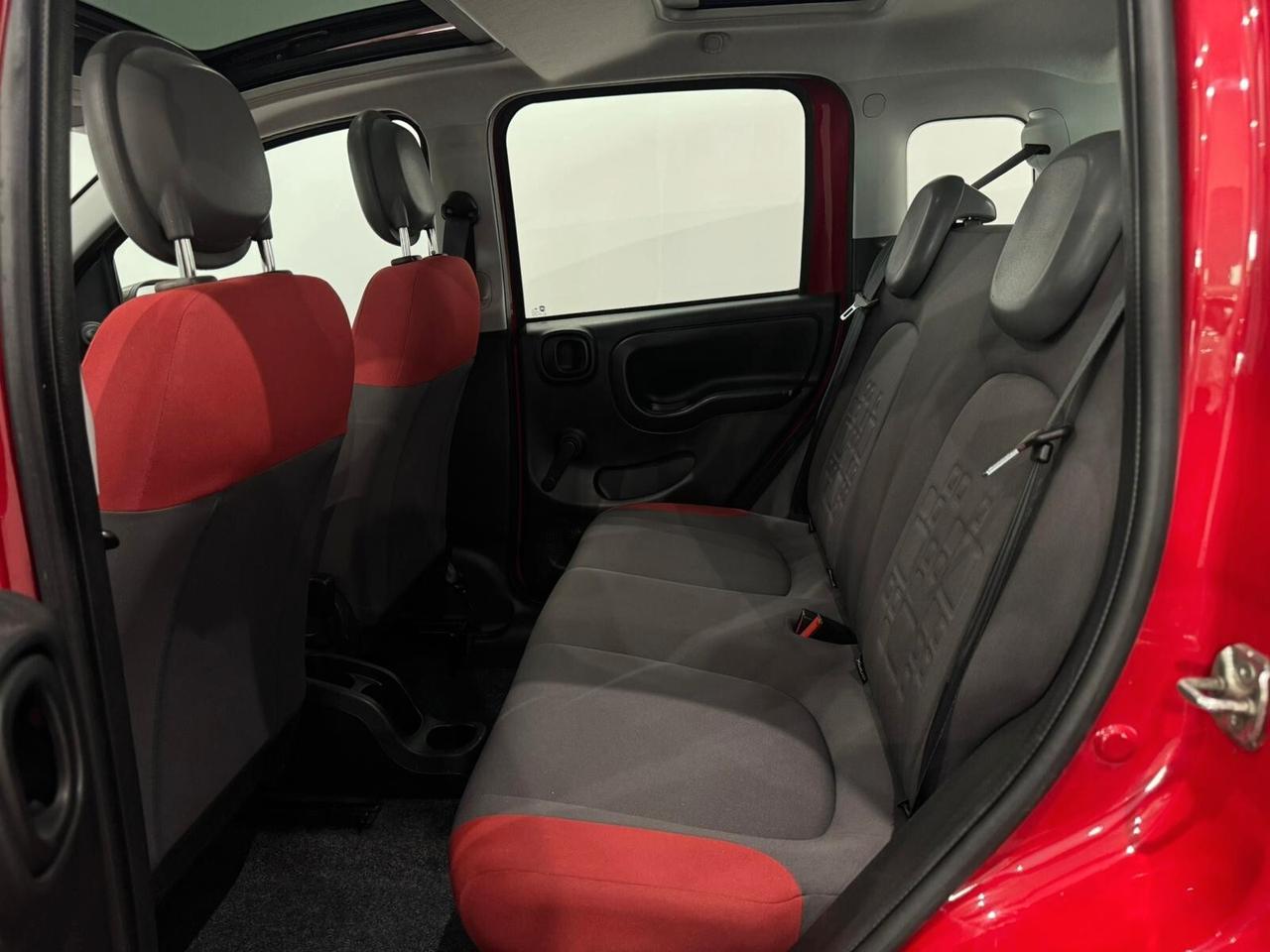 Fiat Panda 0.9 TwinAir Turbo Natural Power Young | TETTO PANORAMICO APRIBILE !