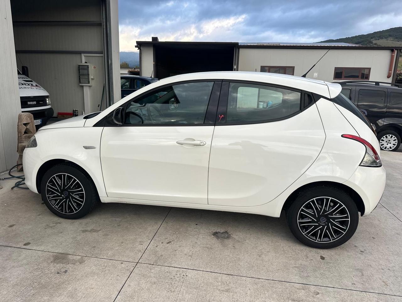 Lancia Ypsilon 1.2 69 CV 5 porte Elle