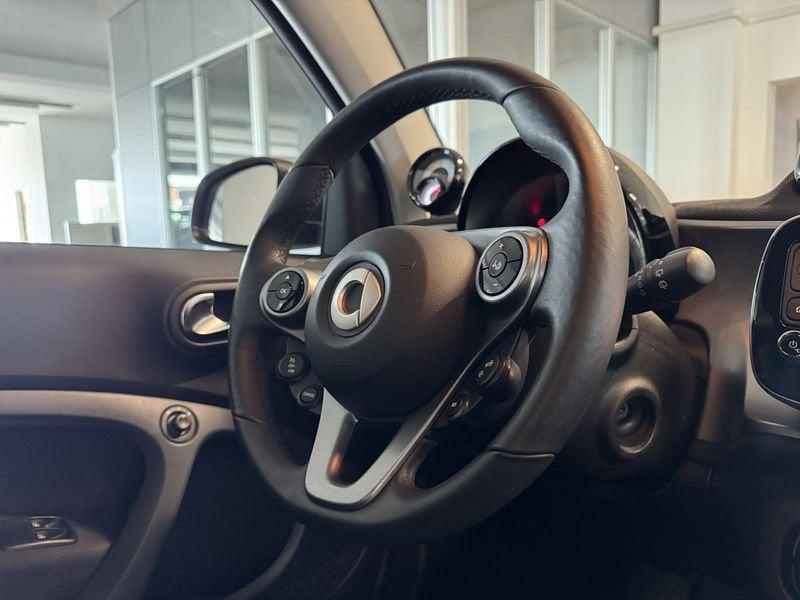 smart fortwo EQ Passion