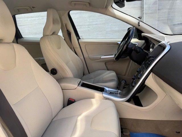 VOLVO XC60 D3 AWD Geartronic Momentum