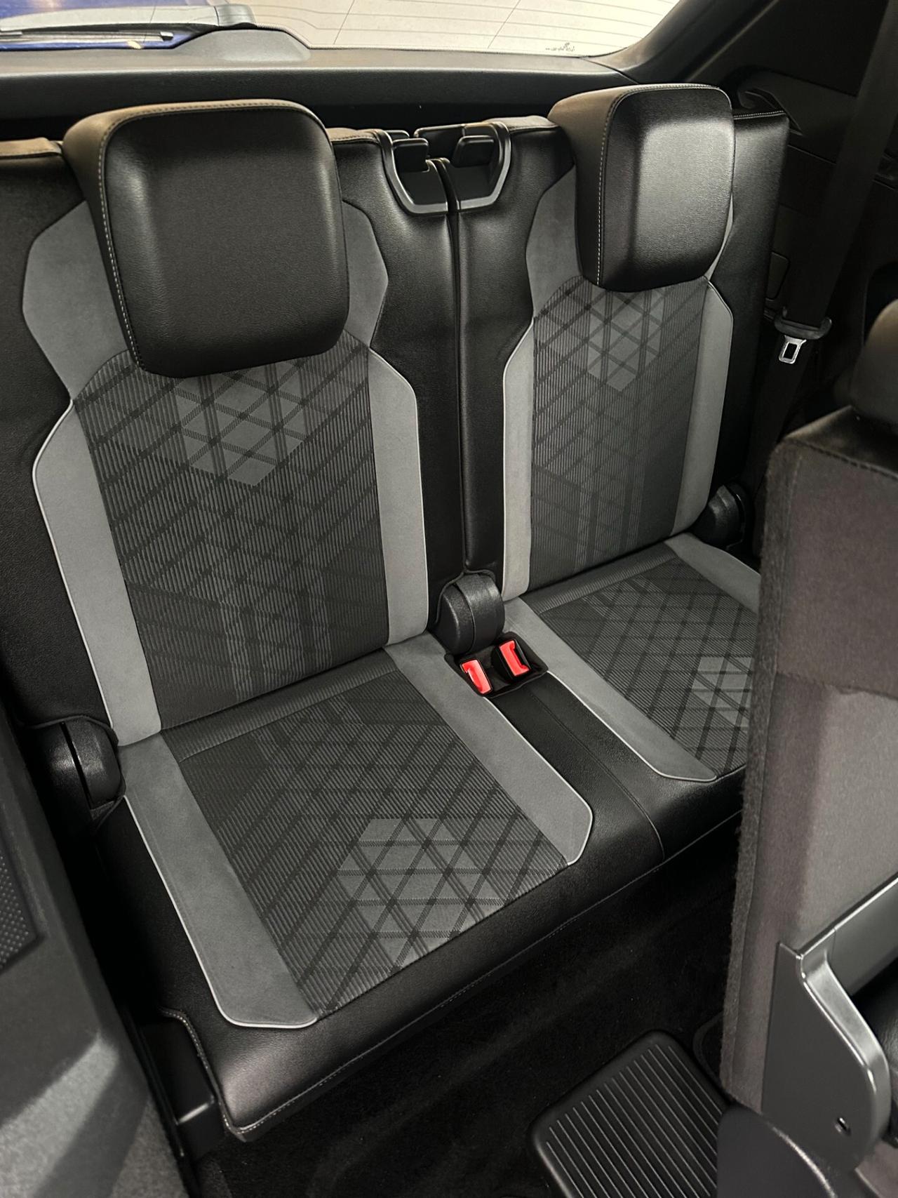 Volkswagen Tiguan Allspace 2.0 TDI SCR DSG 4MOTION R-Line 7 posti