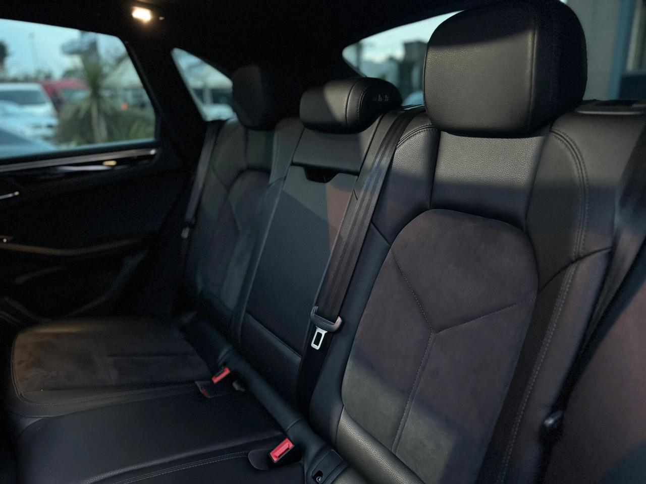 Porsche Macan 2.0 245CV TETTO APRIBILE