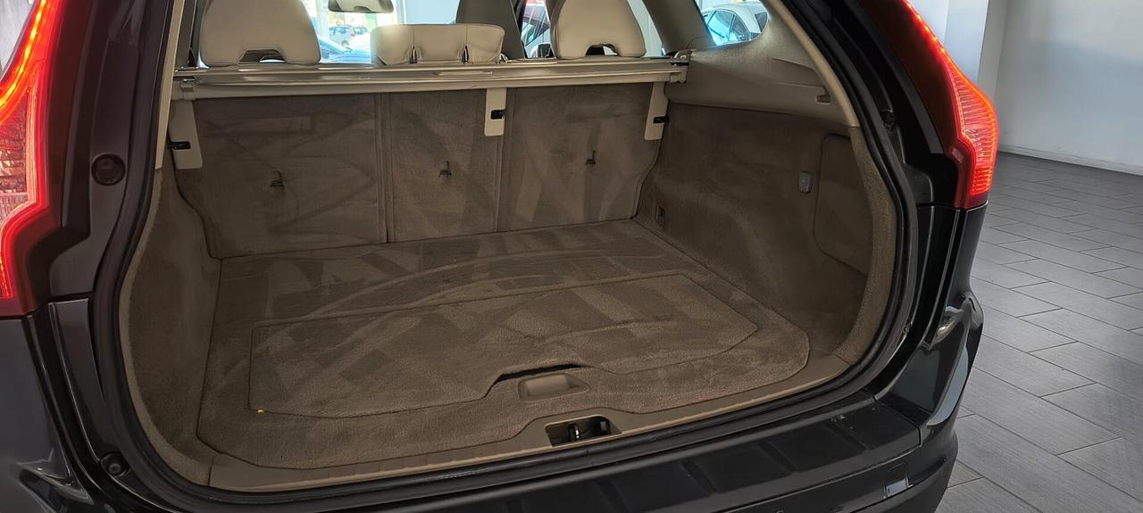 Volvo XC 60 XC60 D5 AWD Momentum