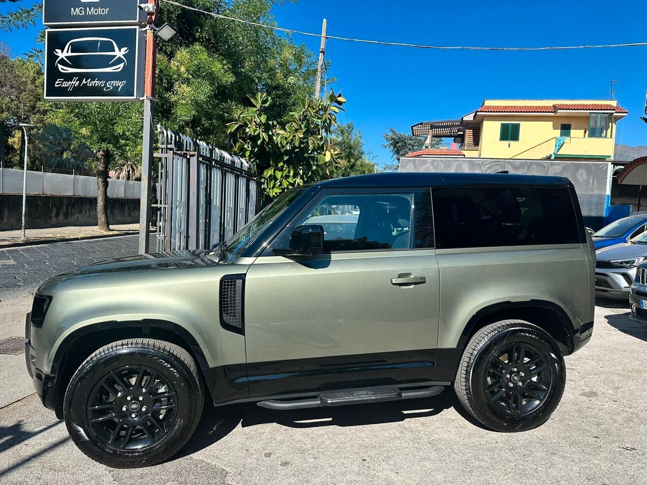 Land Rover Defender 90 3.0D I6 200 CV AWD Auto X-Dynamic SE