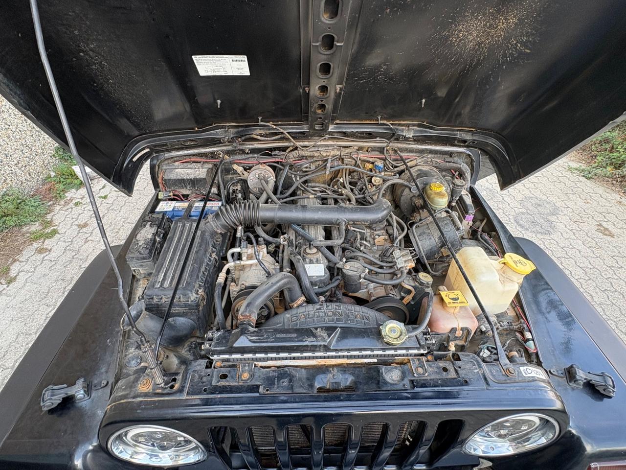 Jeep Wrangler 4.0 cat Hard top Sport