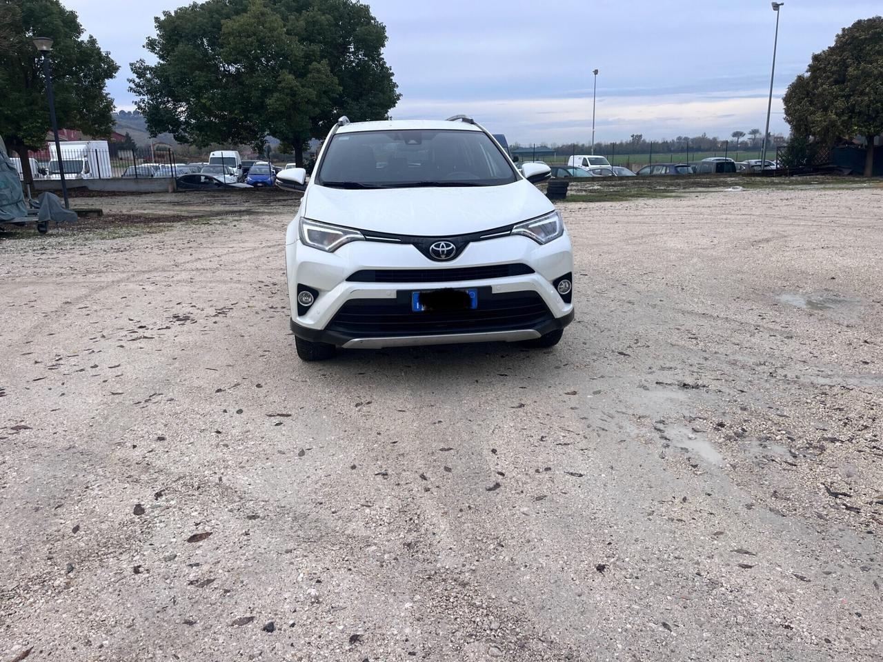 Toyota RAV 4 RAV4 2.0 D-4D 2WD Active