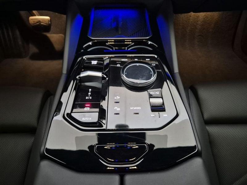 BMW Serie 5 Serie 5 G61 Touring 520d Touring 48V xdrive auto