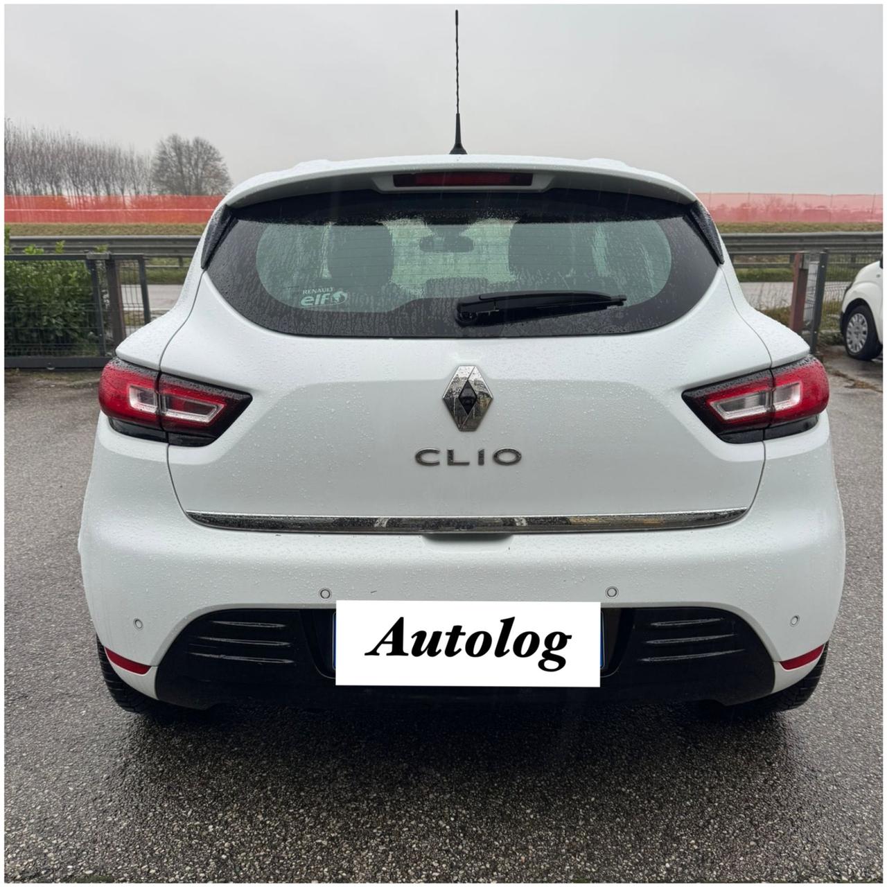 Renault Clio dCi 8V 75 CV 5 porte Moschino Intens N1