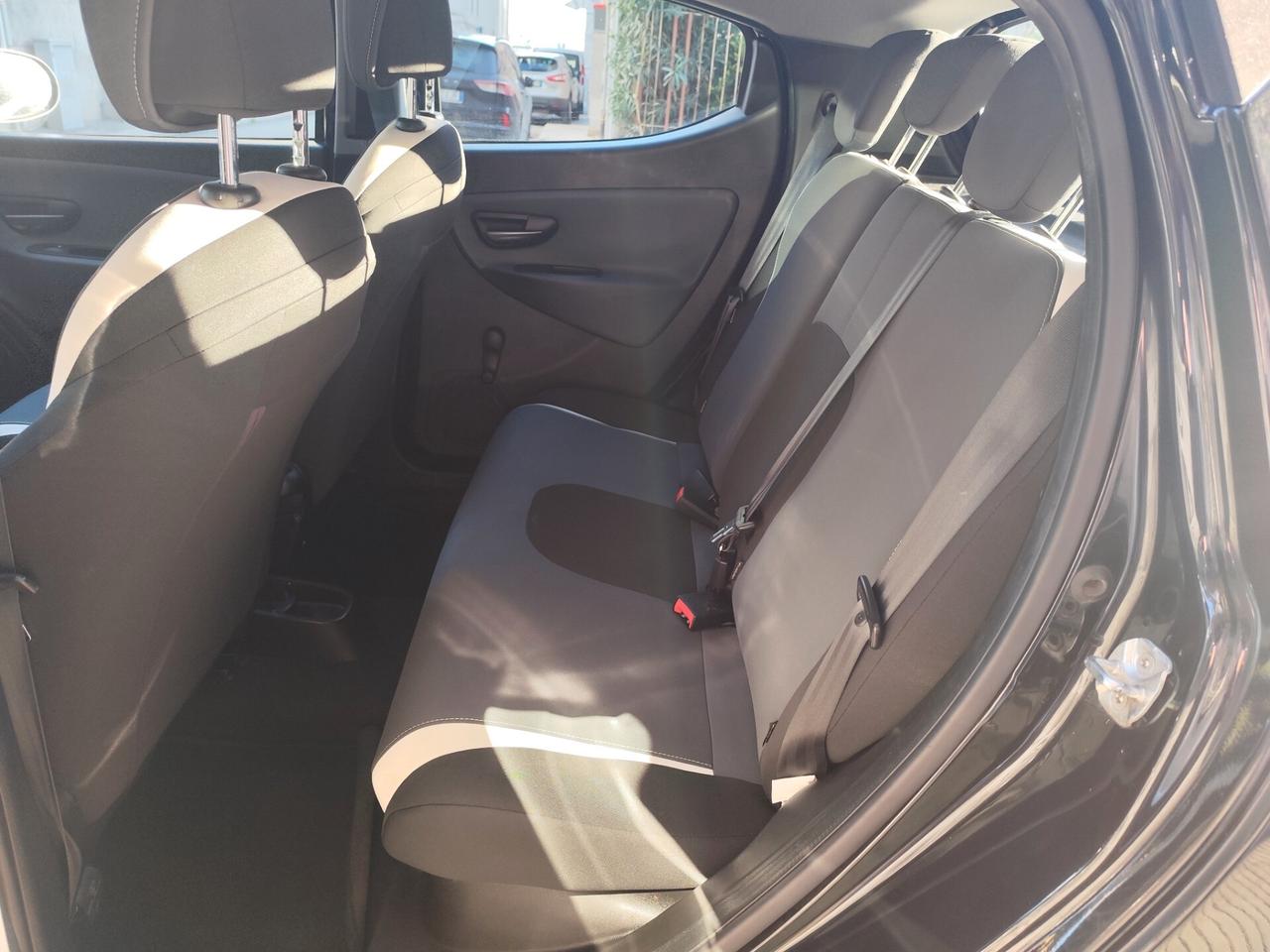 Lancia Ypsilon 1.2 benzina 69CV PERFETTA