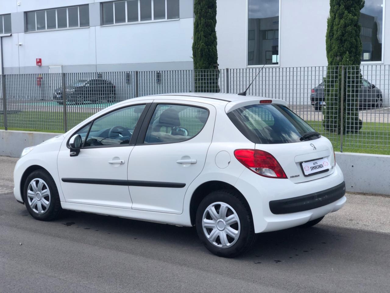 Peugeot 207 1.4 95CV 2010 Ok per neopatentati