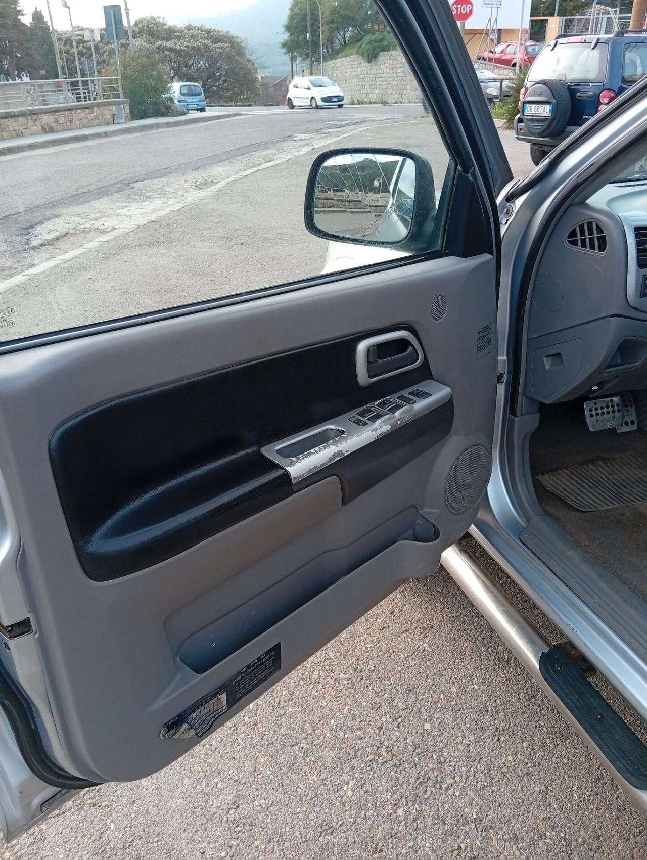 Isuzu D-Max 3.0 TD cat Space Cab 4WD Pick-up LS