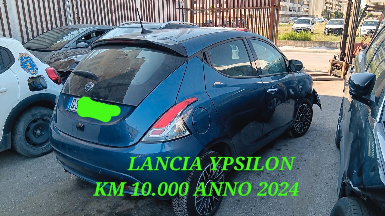 LANCIA YPSILON INCIDENTATA SINISTRATA MONDIALCARS 024