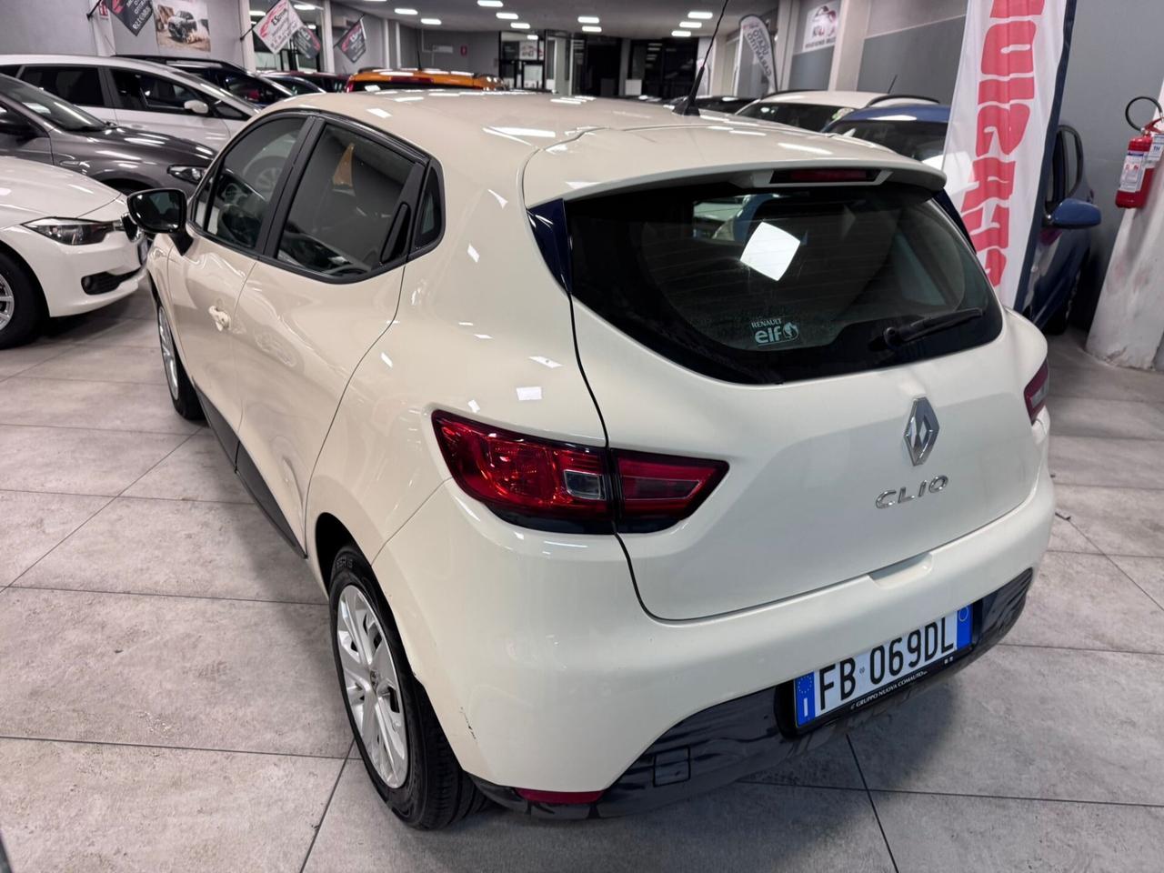 Renault Clio 1.2 75CV 5 porte Live Ok Neopatentati